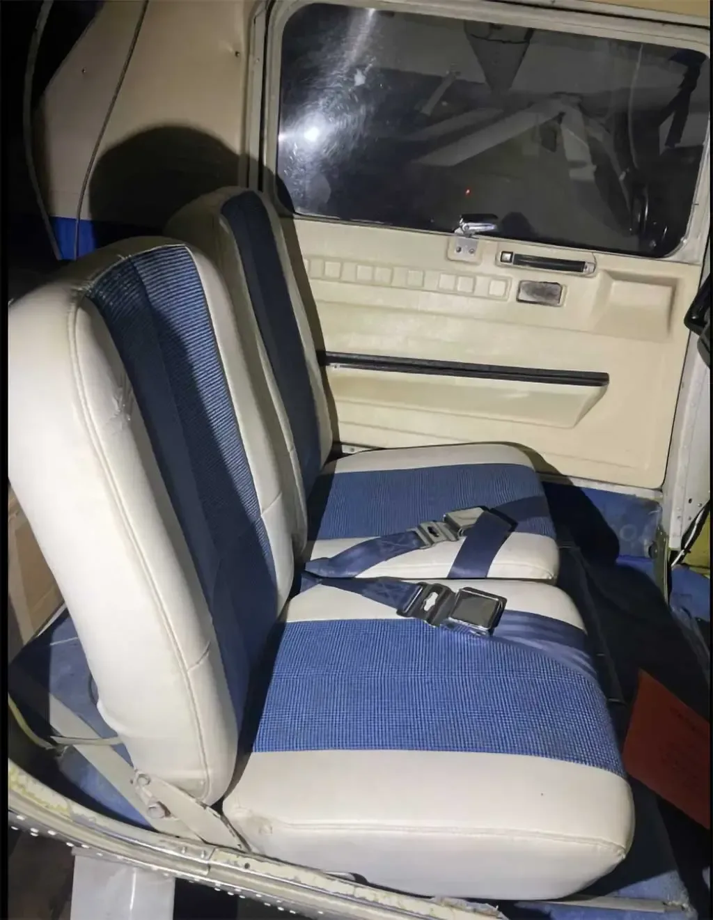 Cabin interior of a 1974 Cessna 150.