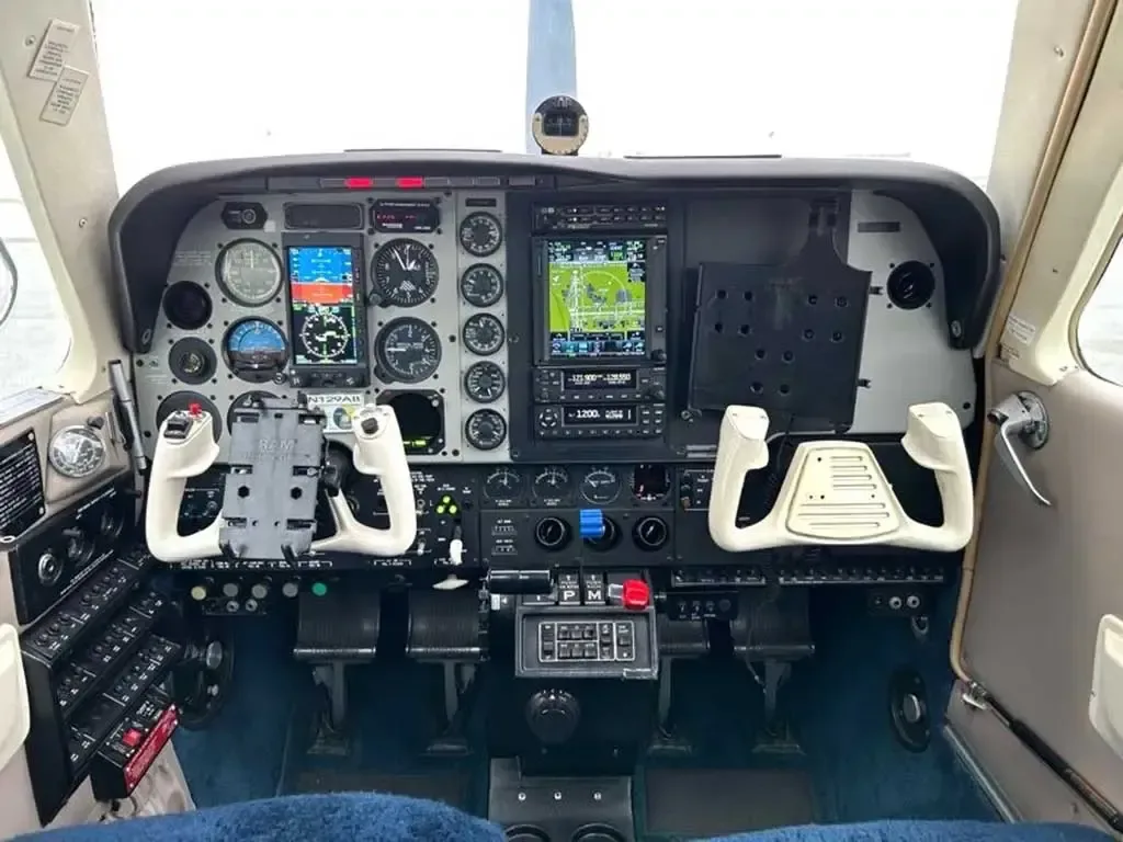 Cockpit and instrument panel of a 1994 Beechcraft Bonanza.