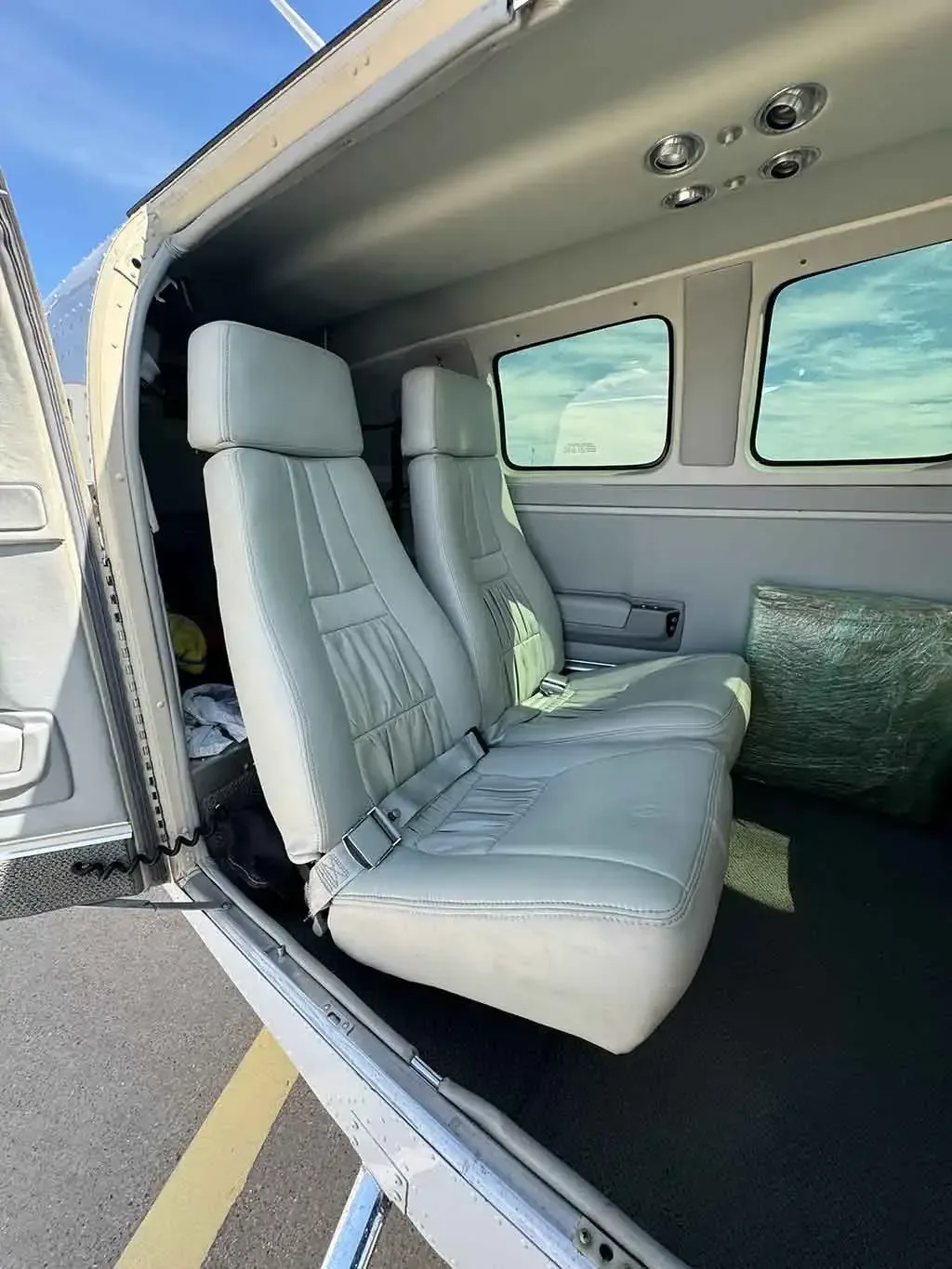 Cabin interior of a 1994 Beechcraft Bonanza.