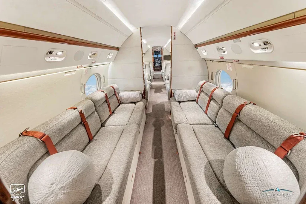 Cabin interior of a 2000 Gulfstream V SN: 597.
