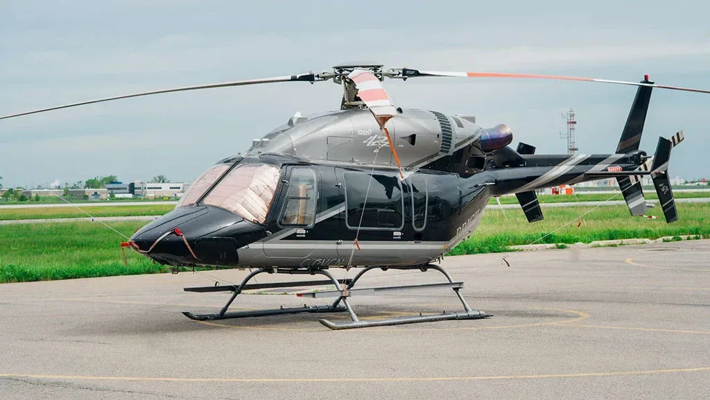 Exterior view of a 2006 Bell.