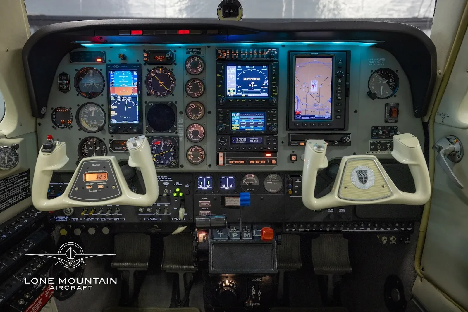 Cockpit and instrument panel of a 1998 Beechcraft Bonanza.
