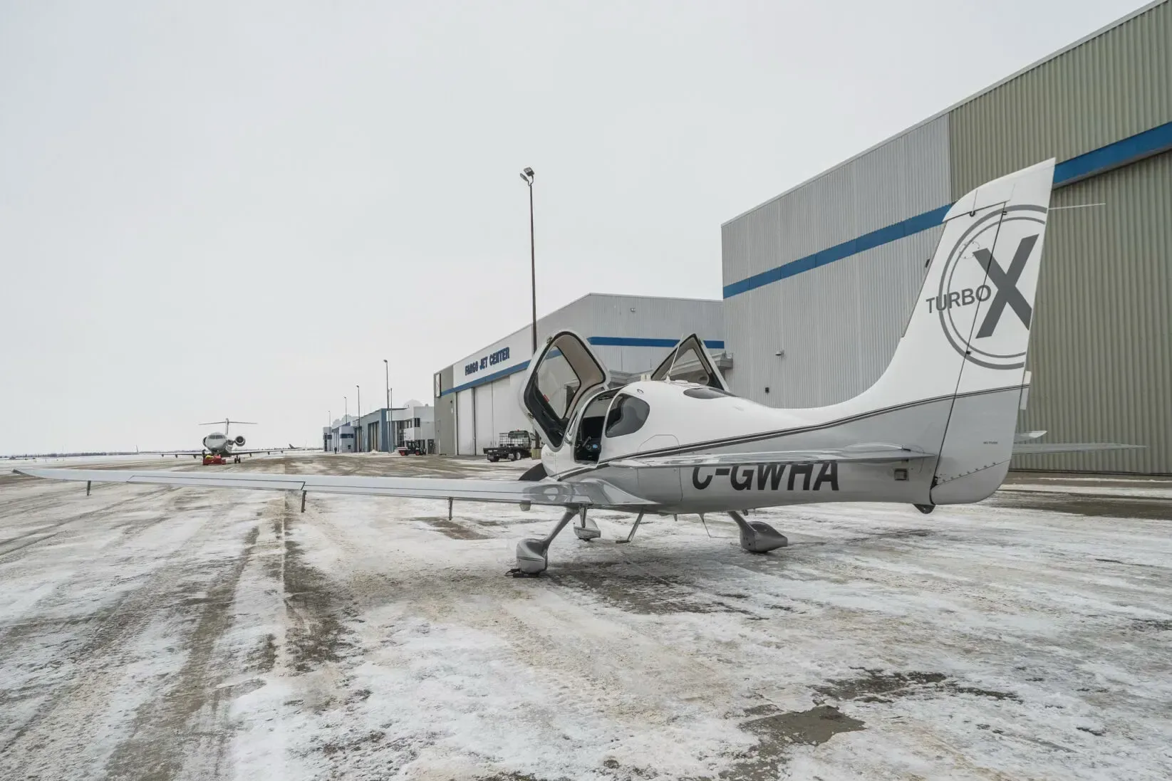 Exterior view of a 2011 Cirrus.
