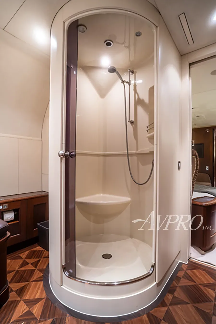 Cabin interior of a 2003 Boeing BBJ2.