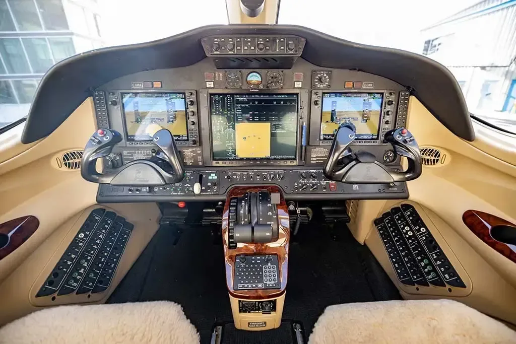 Avionics suite of a 2008 Cessna Citation Mustang.