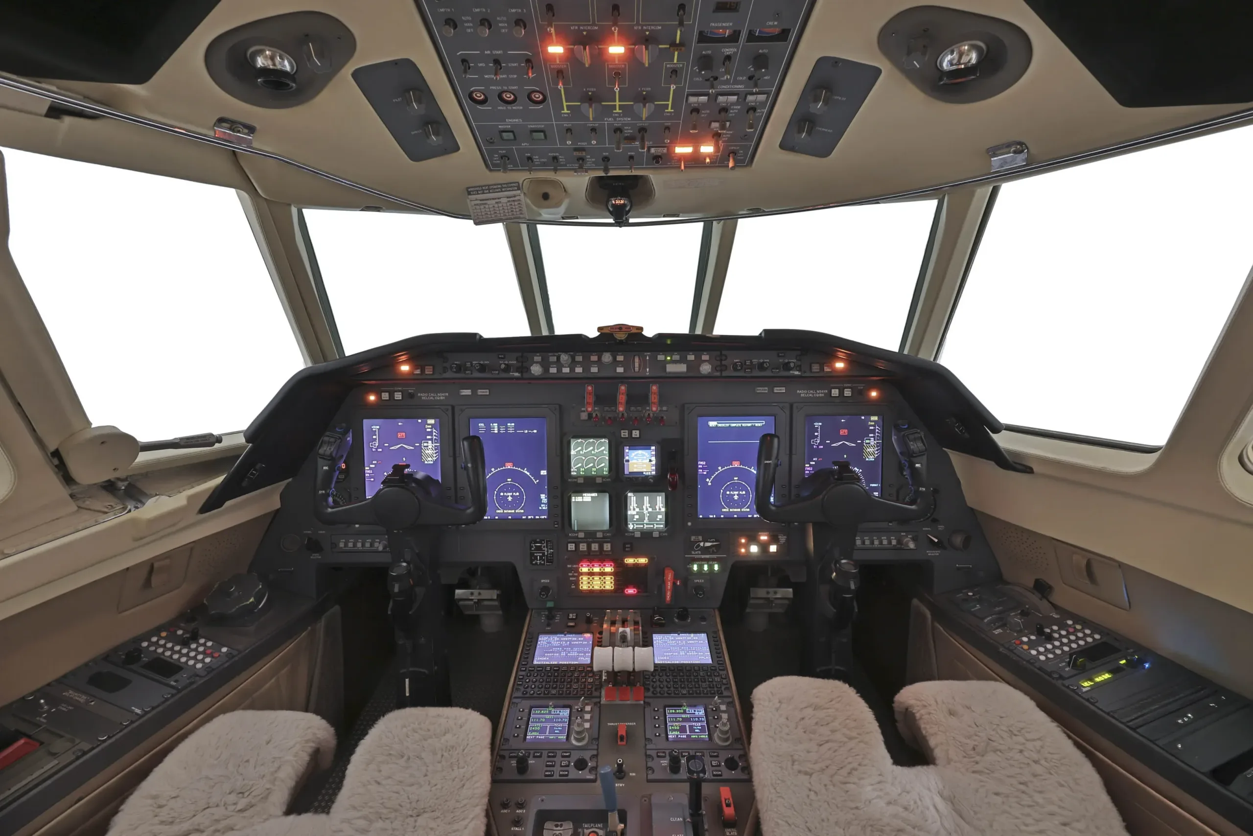 Cockpit and instrument panel of a 2003 Dassault Falcon 50EX.