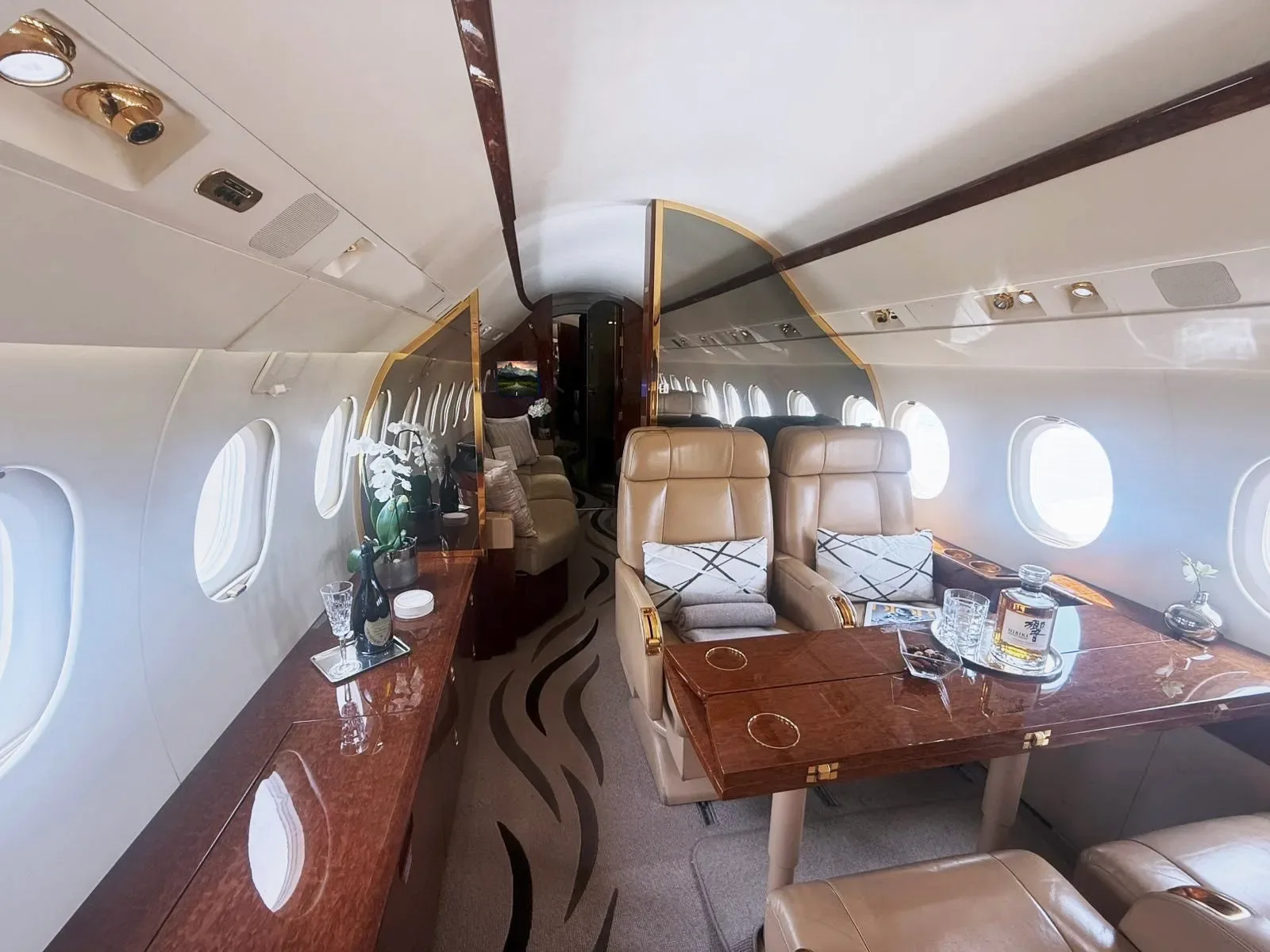 Cabin interior of a 2010 Dassault Falcon 900EX EASy.