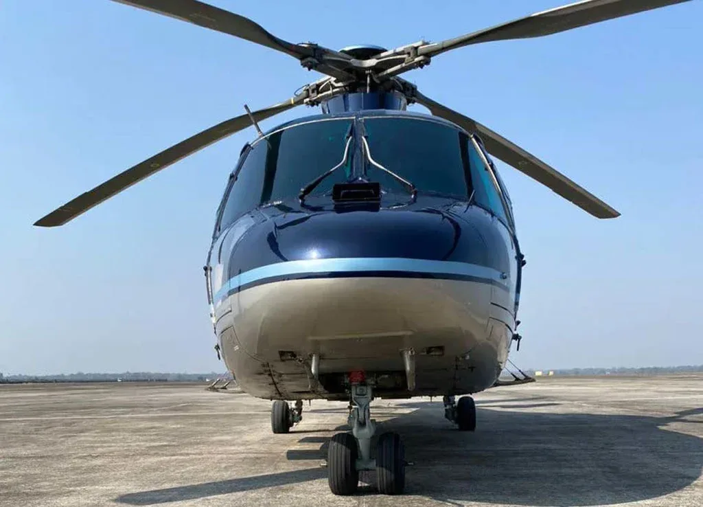 Exterior view of a 1997 Dauphin AS365N-2.