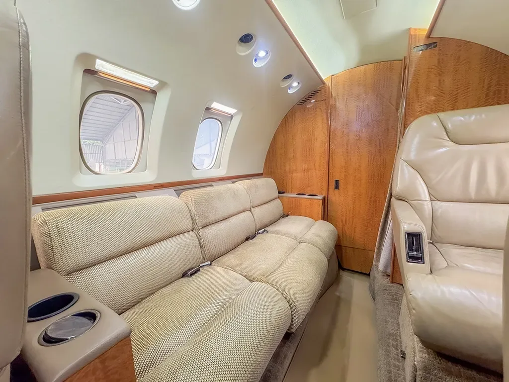 Cabin interior of a 1990 Hawker 800A.