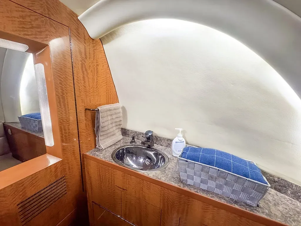 Cabin interior of a 1990 Hawker 800A.