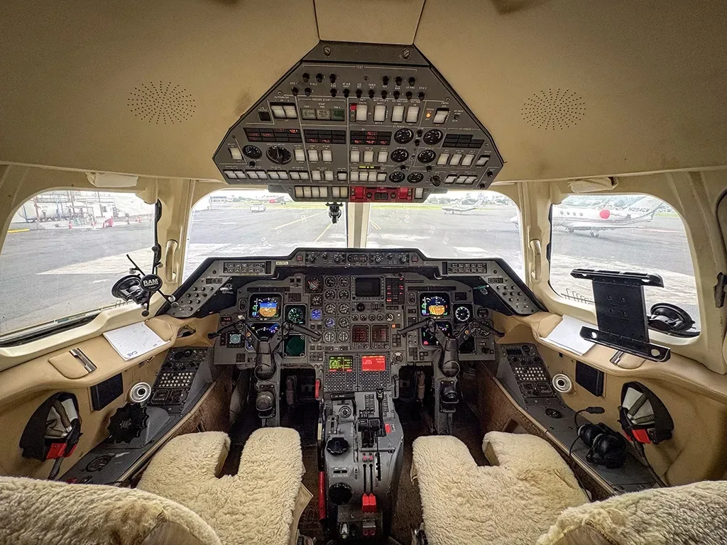 Cockpit and instrument panel of a 1990 Hawker 800A.