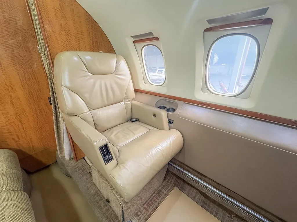 Cabin interior of a 1990 Hawker 800A.