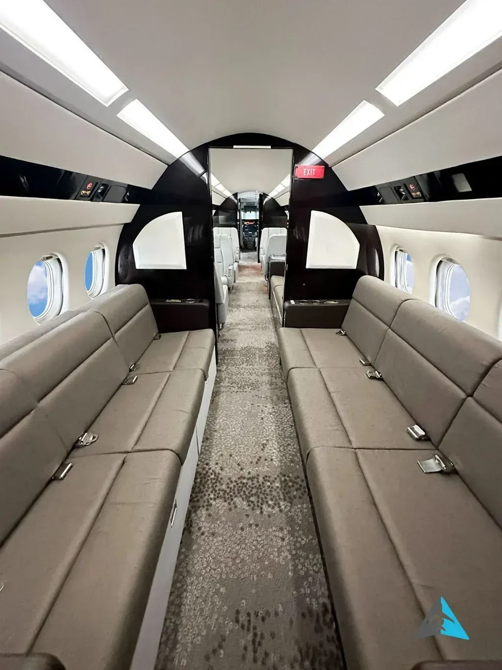 1987 Falcon 900B SN: 8 for Sale