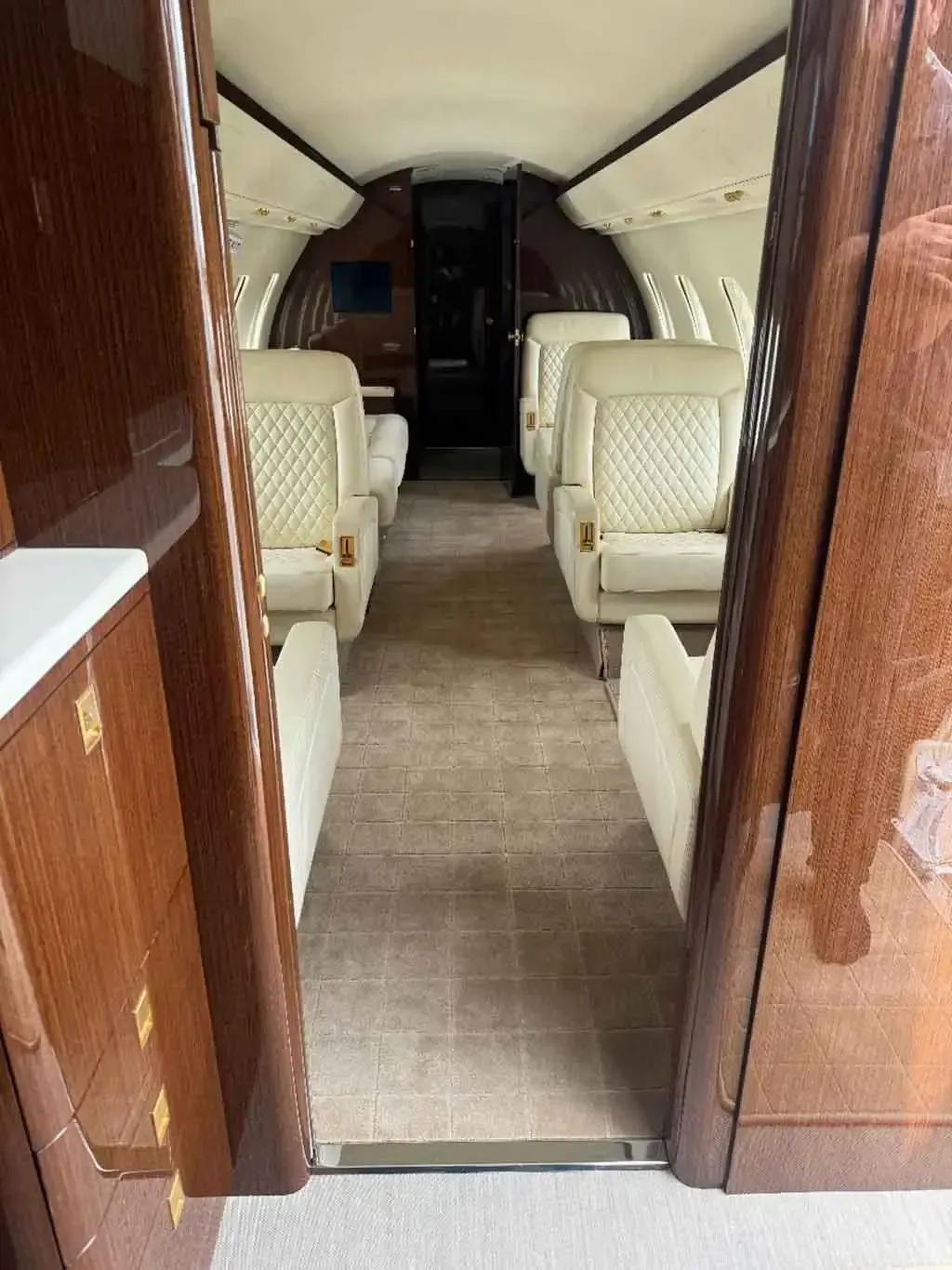 Cabin interior of a 2011 Bombardier Challenger 605.
