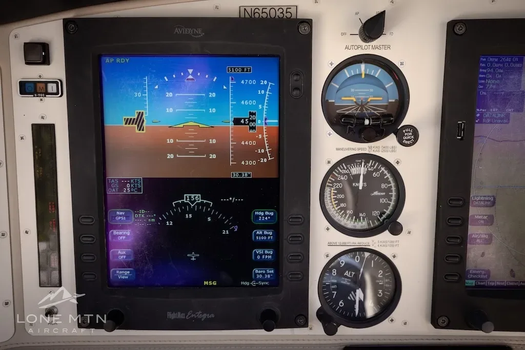 Avionics suite of a 2004 Columbia.