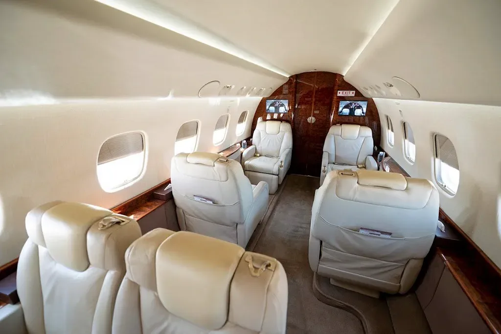 Cabin interior of a 2008 Embraer Legacy 600.