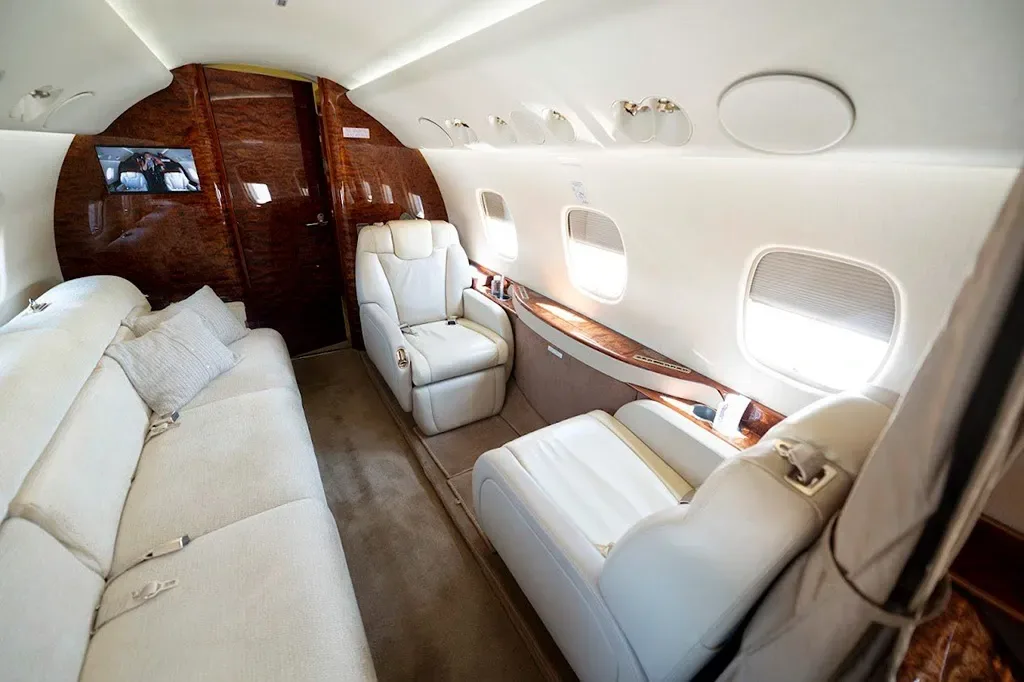 Cabin interior of a 2008 Embraer Legacy 600.