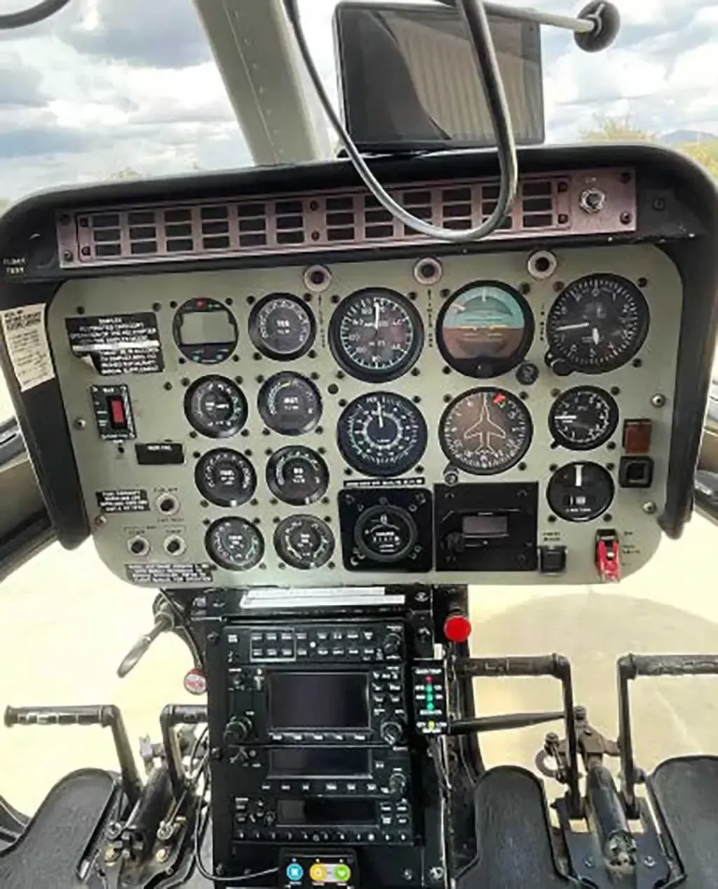 Cockpit and instrument panel of a 1998 Bell 407.