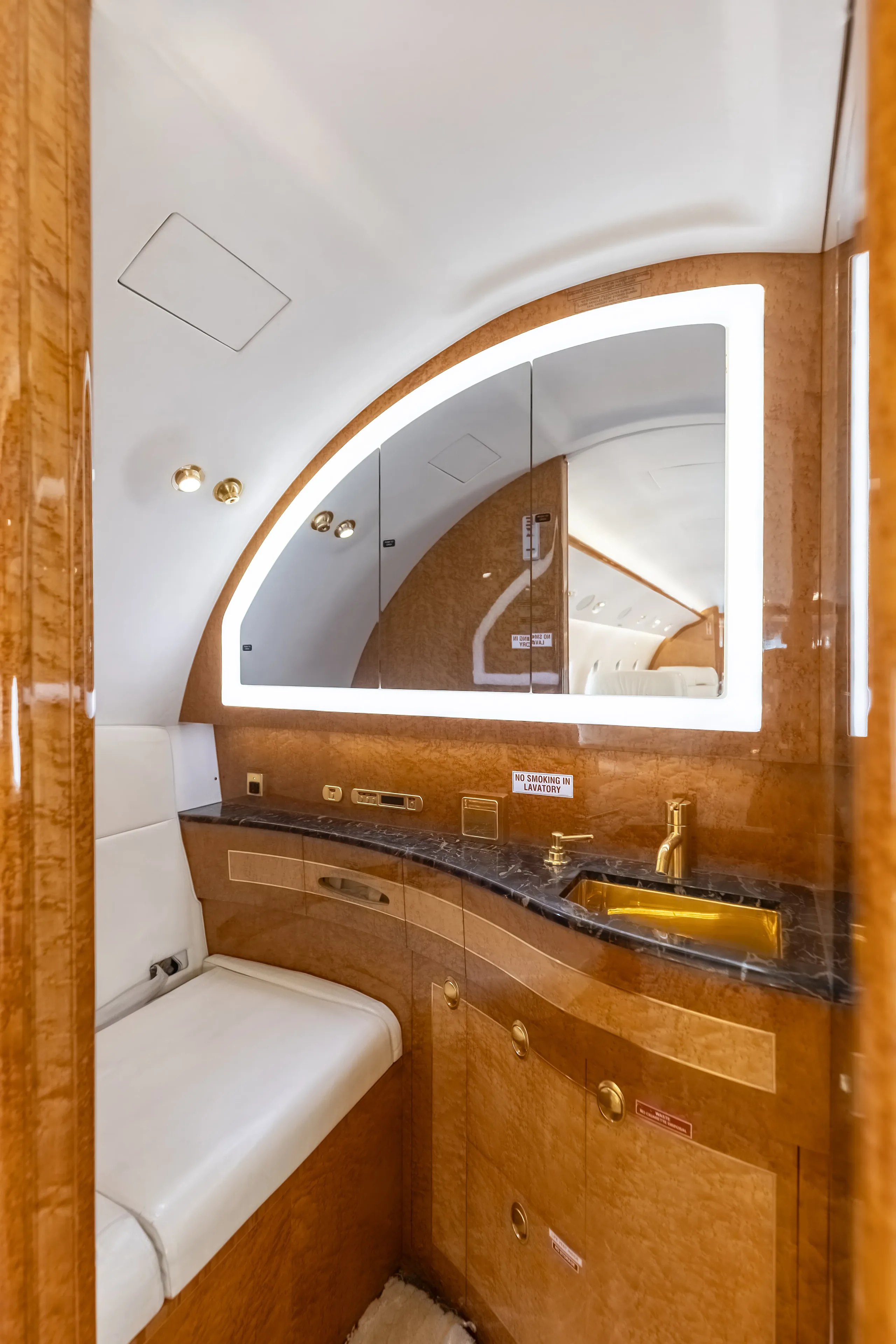 Cabin interior of a 2004 Gulfstream.