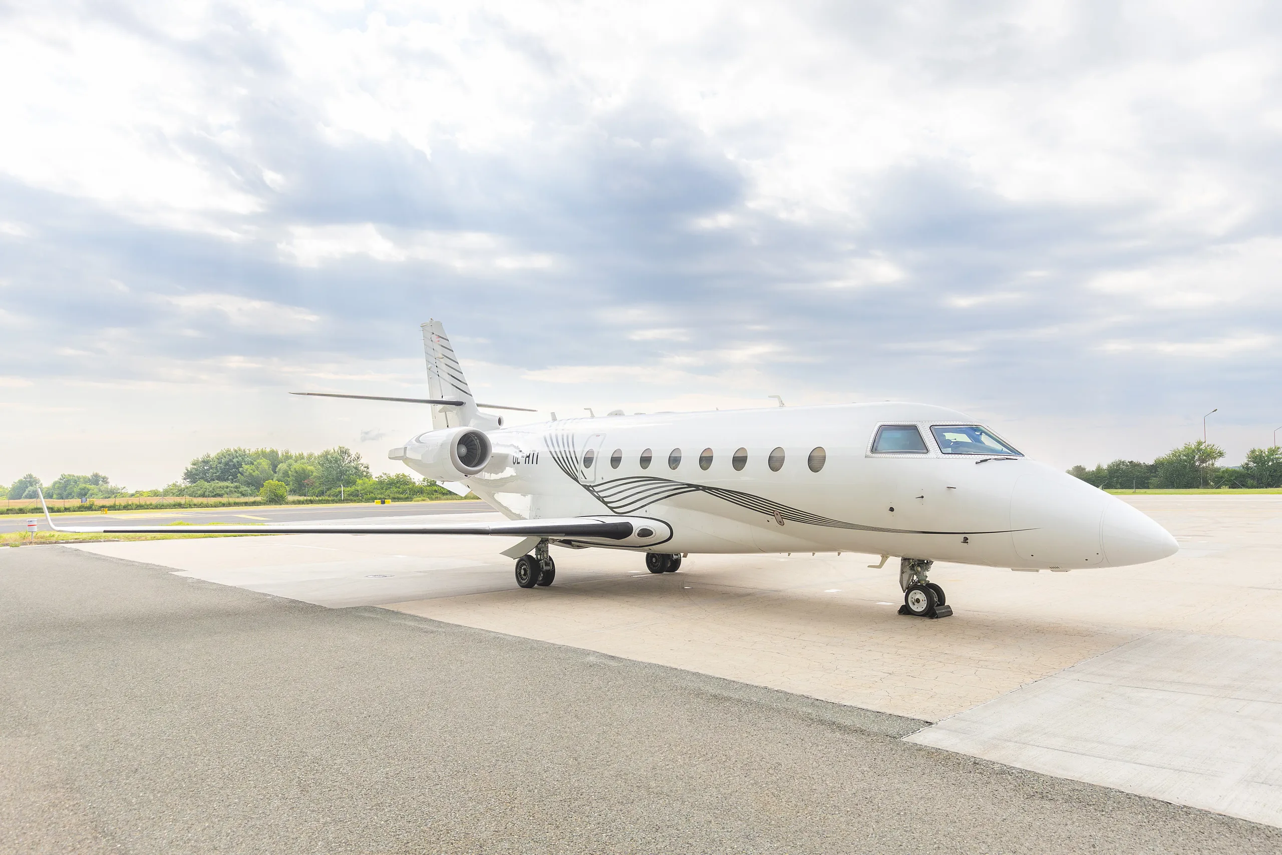 Exterior view of a 2004 Gulfstream.