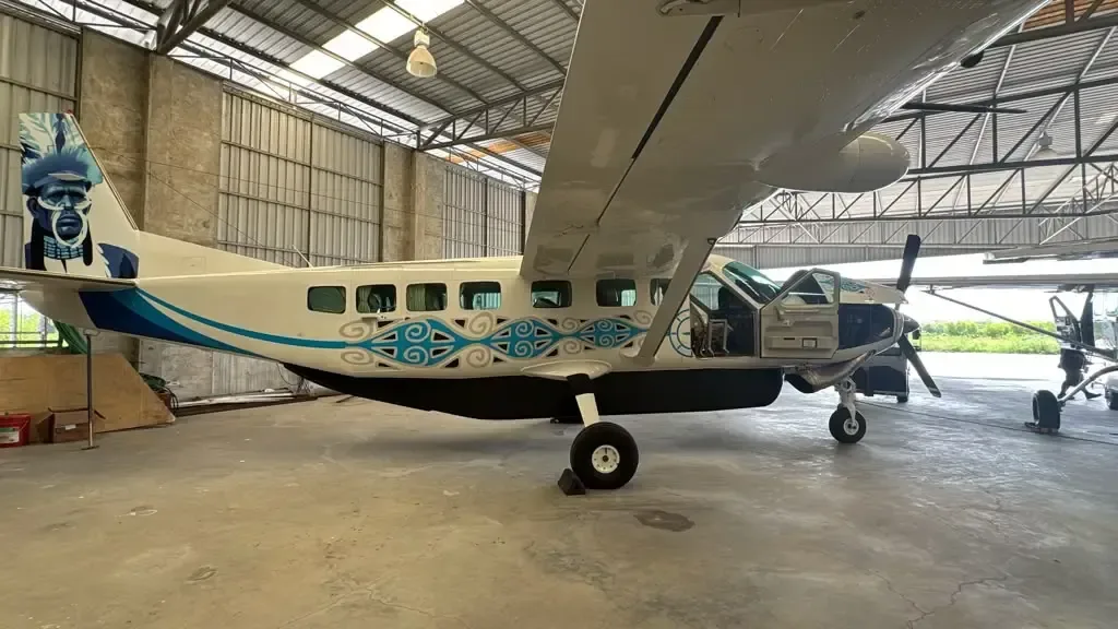 Exterior view of a 2008 Cessna Caravan, N115PH.