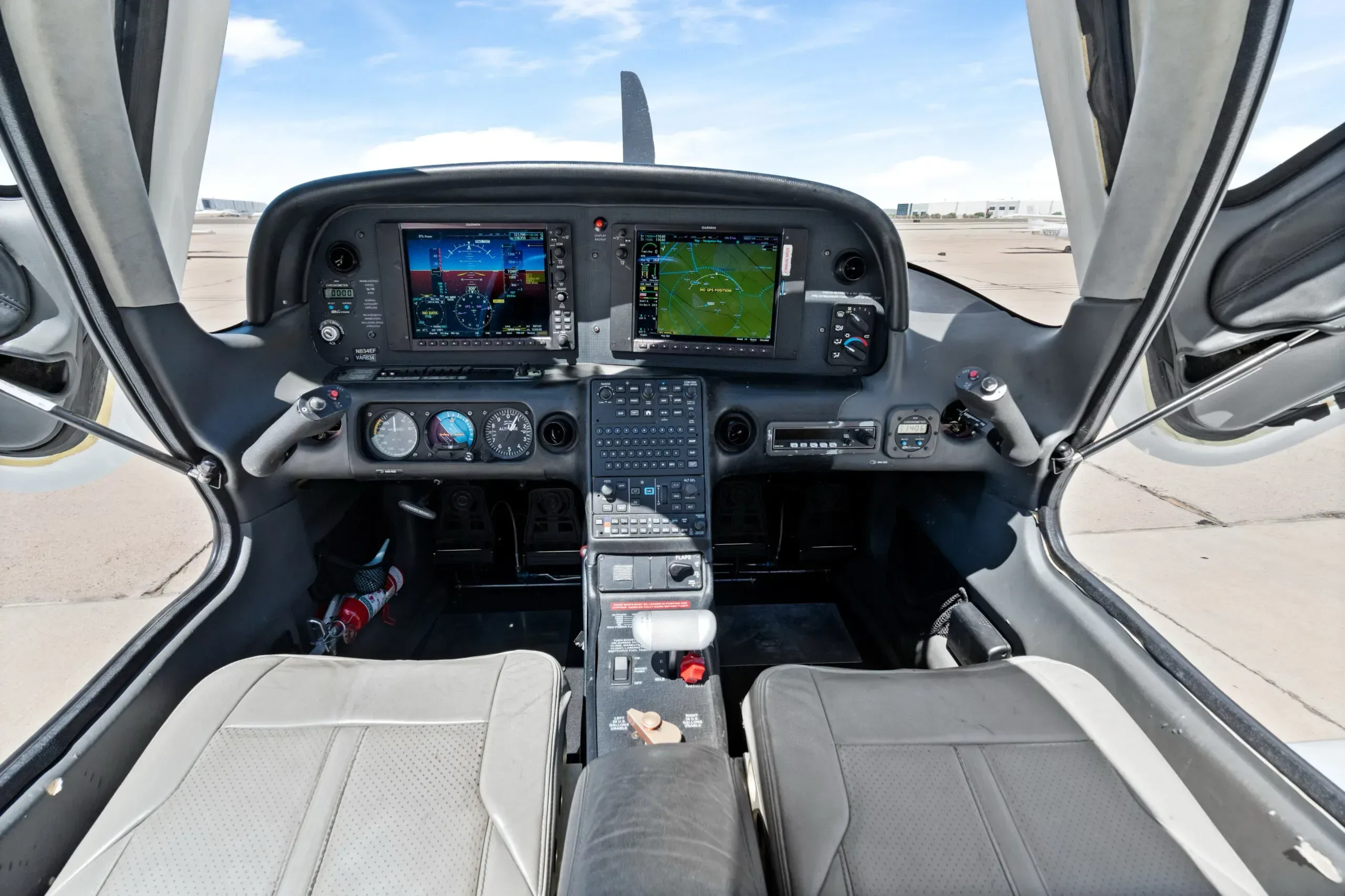 Cockpit and instrument panel of a 2017 Cirrus SR20.