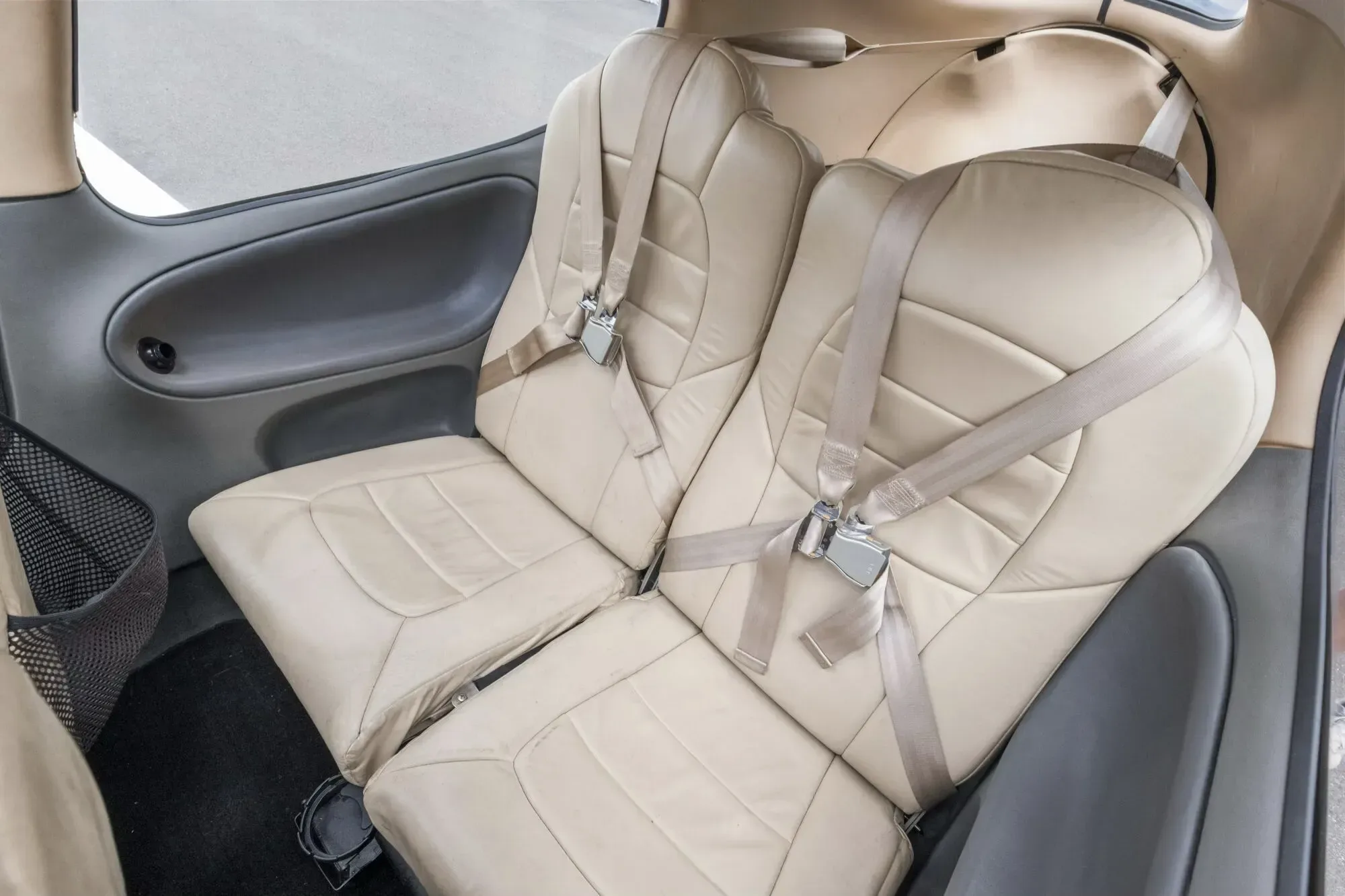 Cabin interior of a 2000 Cirrus.