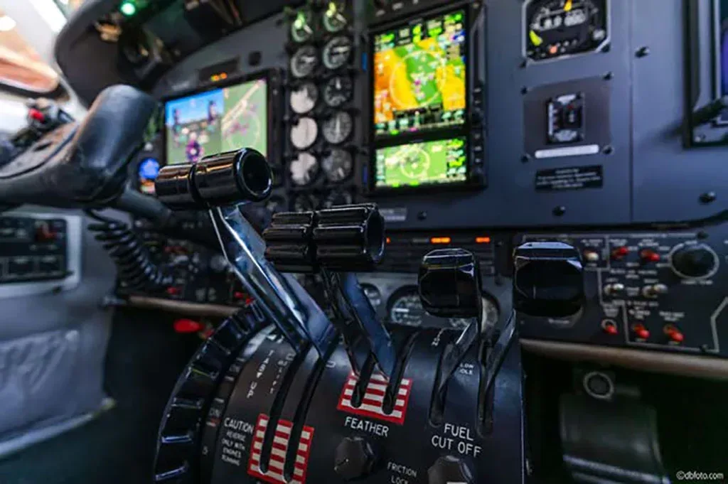 Cockpit and instrument panel of a 1991 Beechcraft King Air.