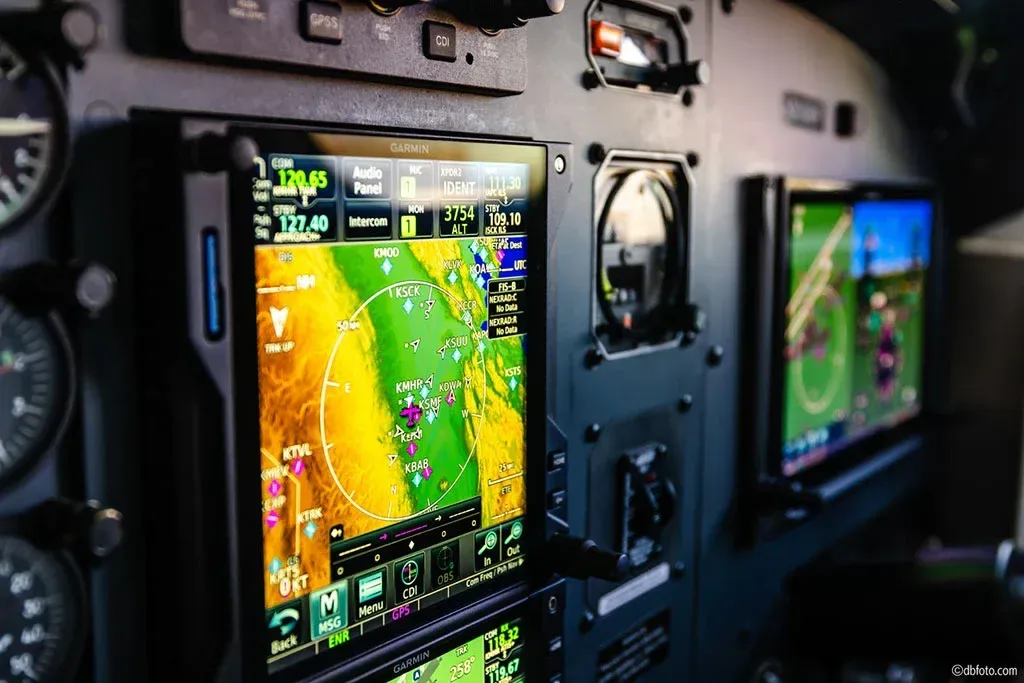 Avionics suite of a 1991 Beechcraft King Air.