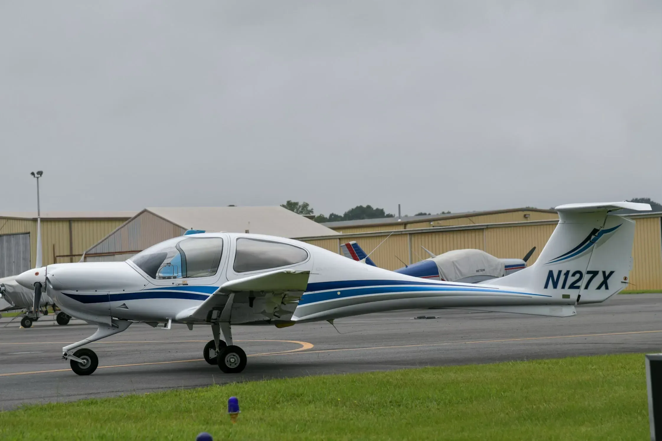 Exterior view of a 2006 Diamond.