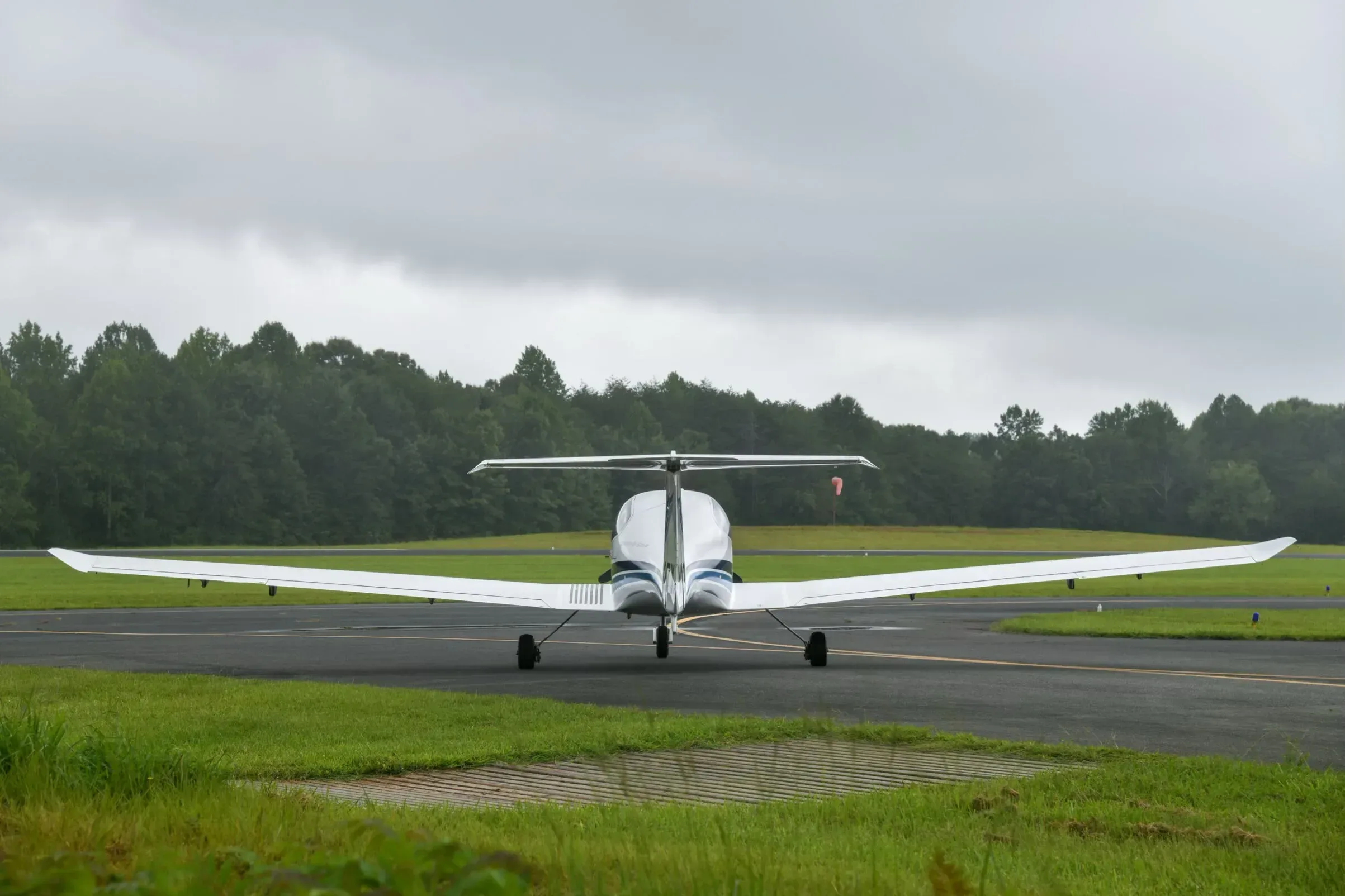 Exterior view of a 2006 Diamond.