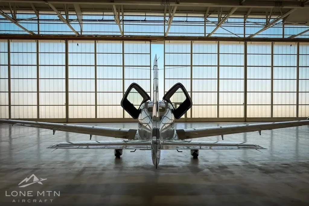 Cabin interior of a 2015 Cirrus.