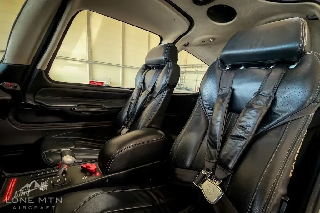 Cabin interior of a 2015 Cirrus.