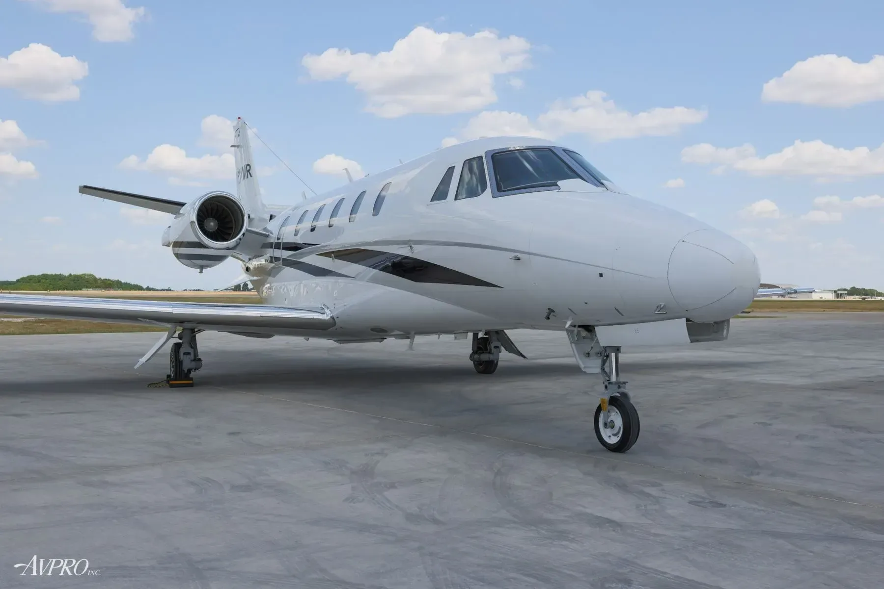 Exterior view of a 2004 Cessna Citation XLS, N611MR.