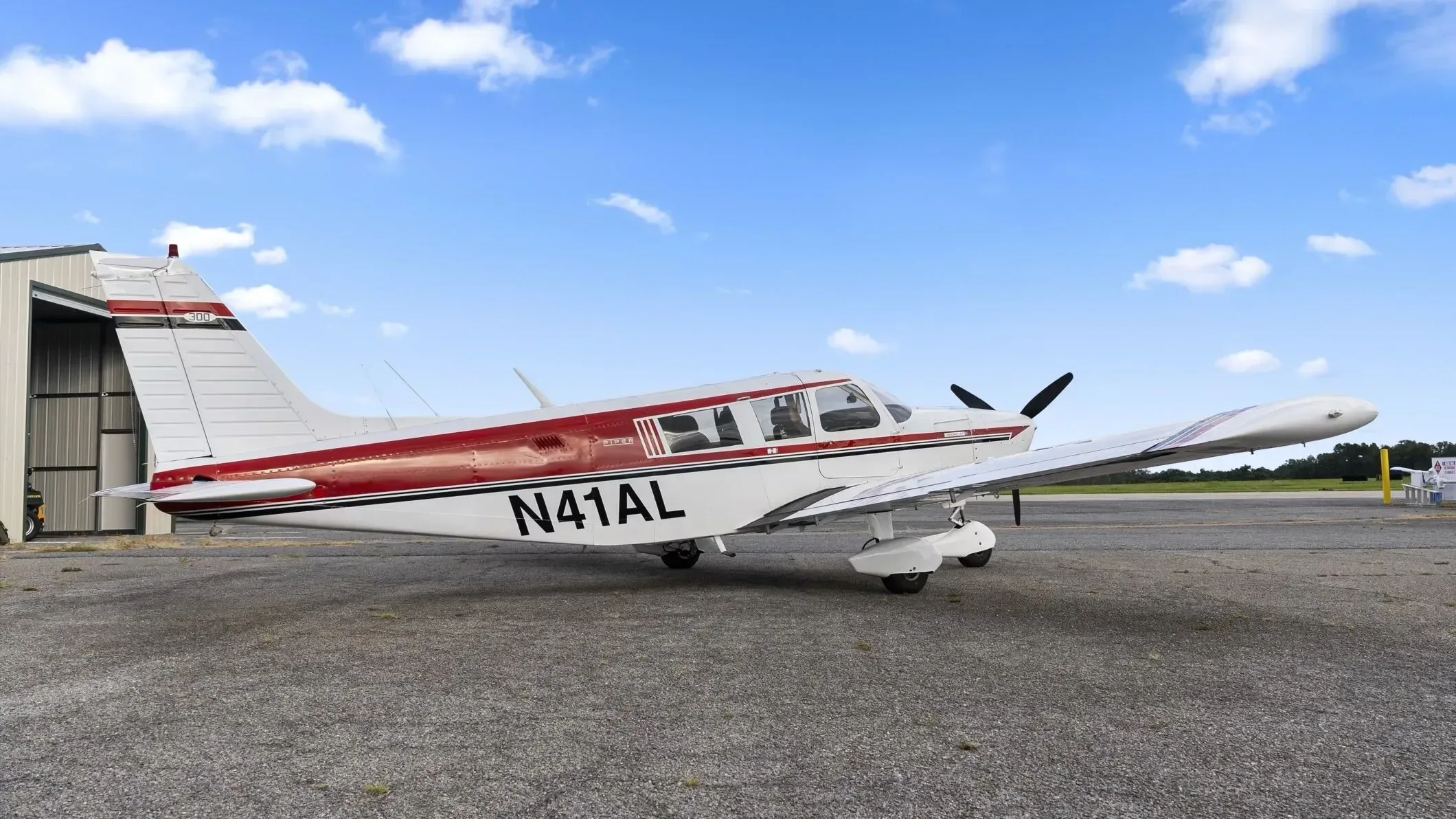 Avionics suite of a 1972 Piper Cherokee Six.