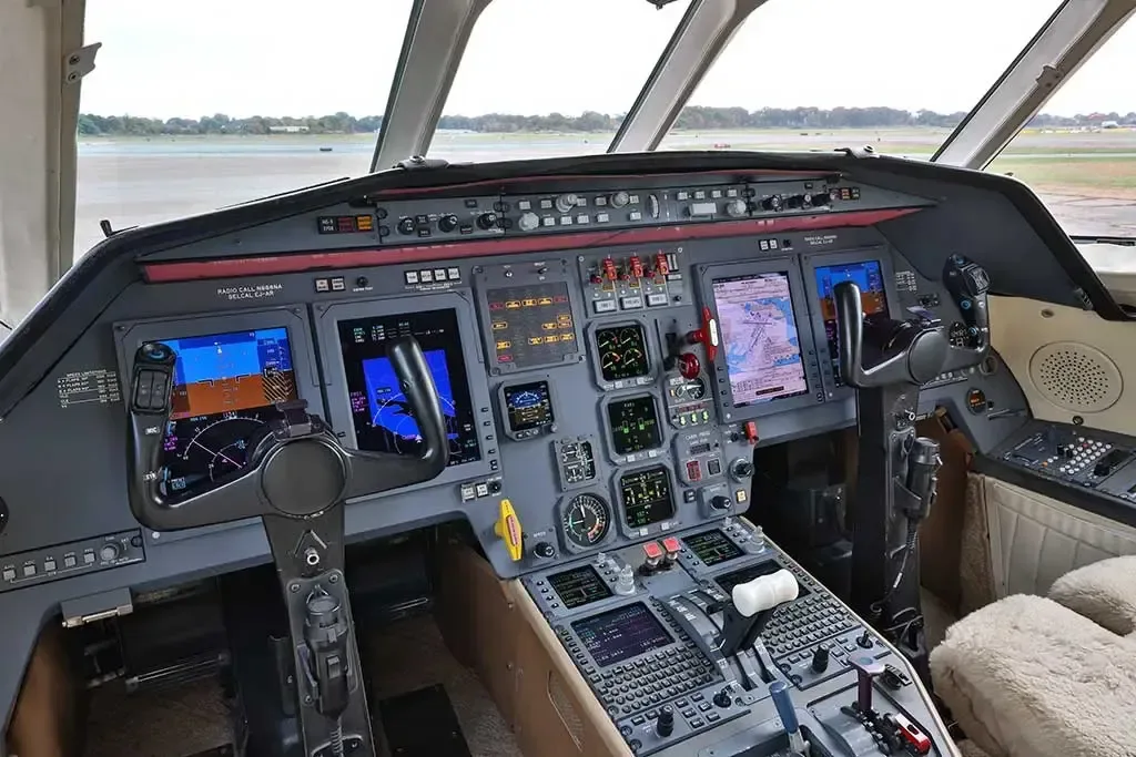 1999 Falcon 2000 for Sale