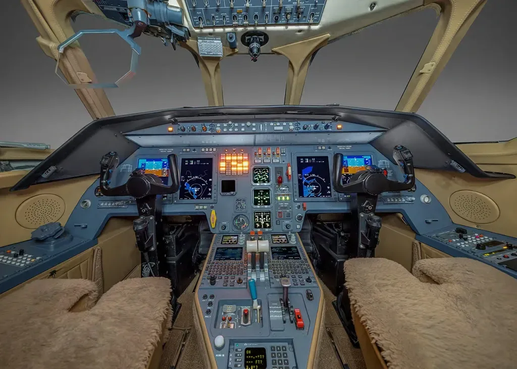 Cockpit and instrument panel of a 1999 Dassault Falcon.