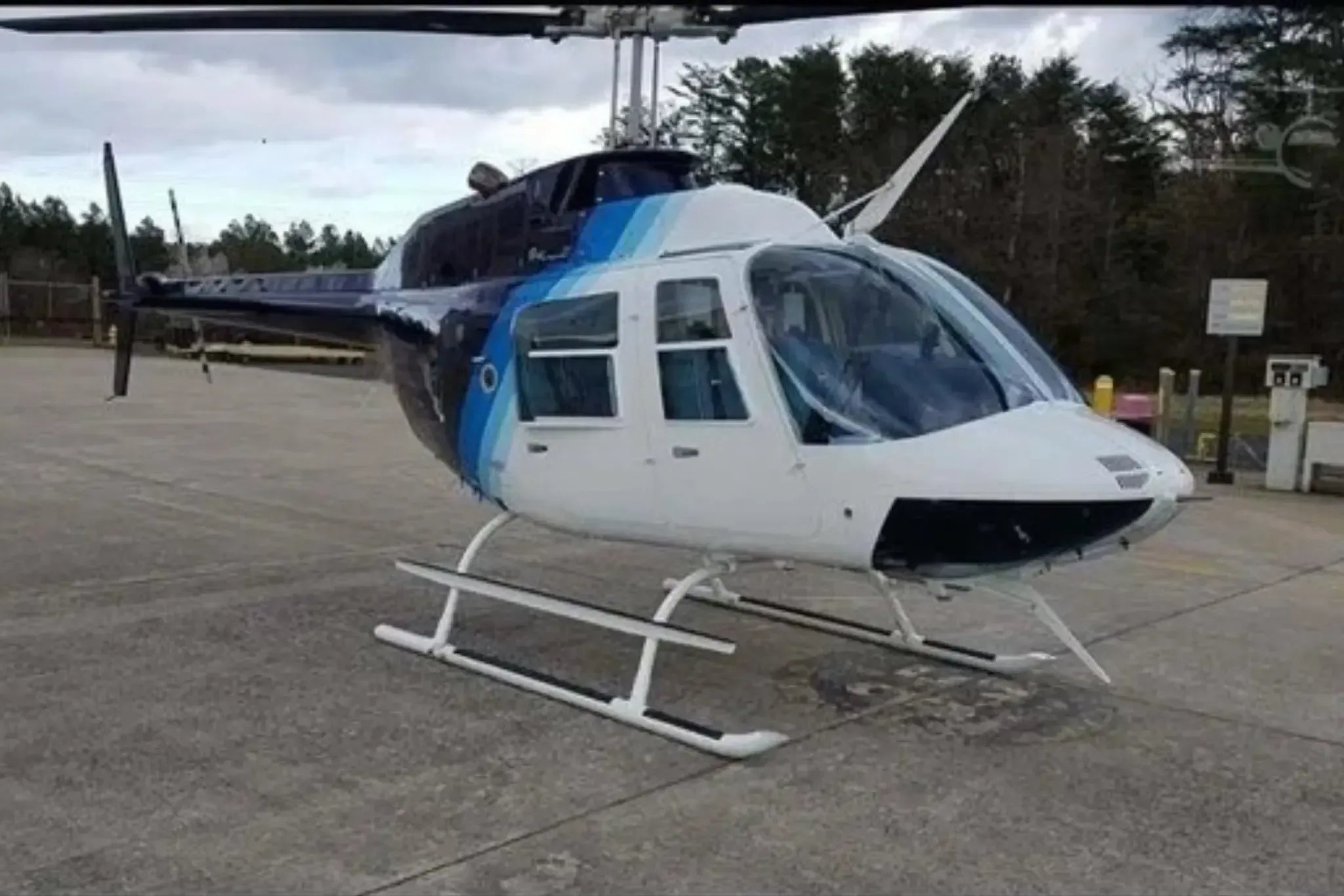 Exterior view of a 1989 Bell 206B, N78AM.