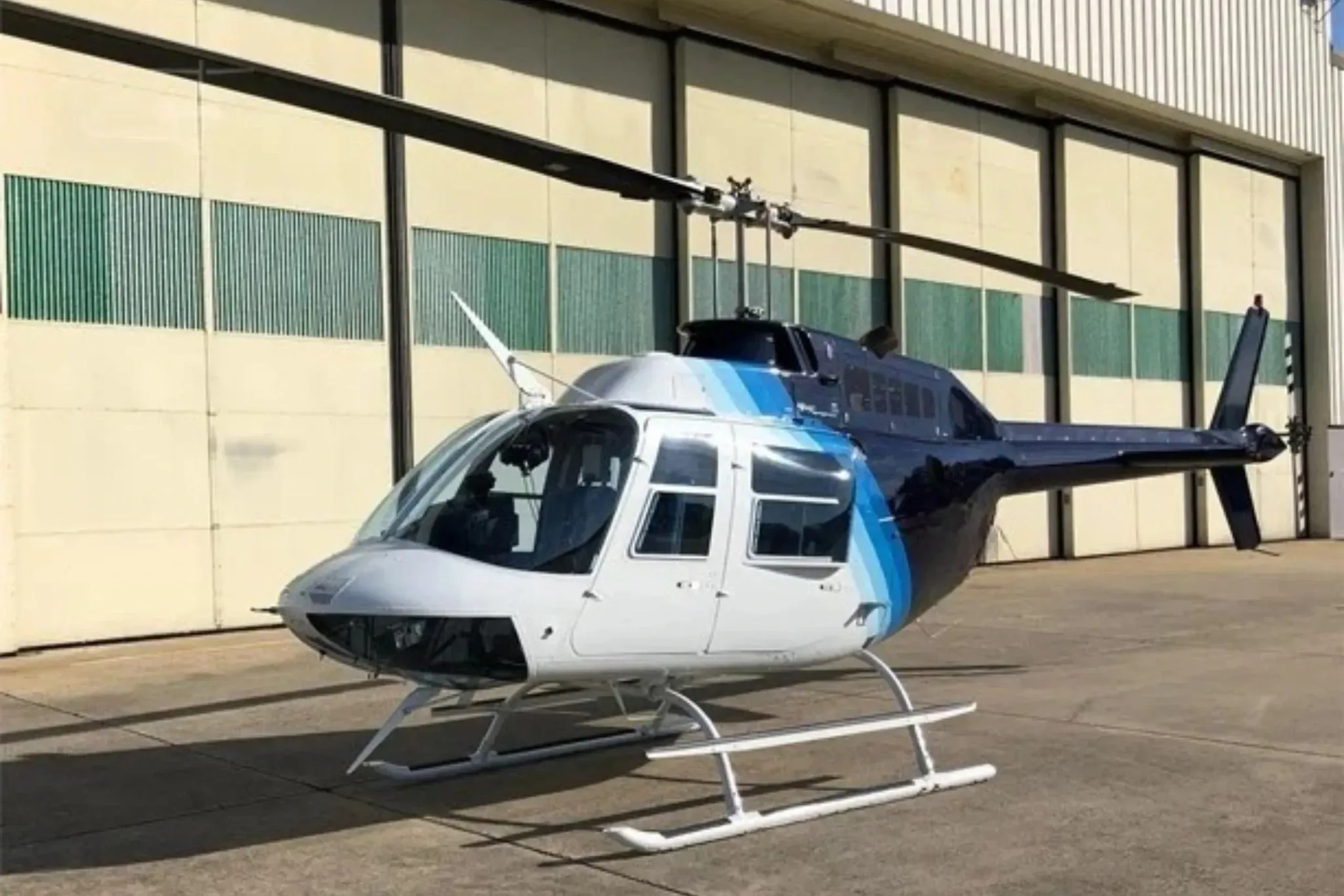 Cockpit and instrument panel of a 1989 Bell 206B.
