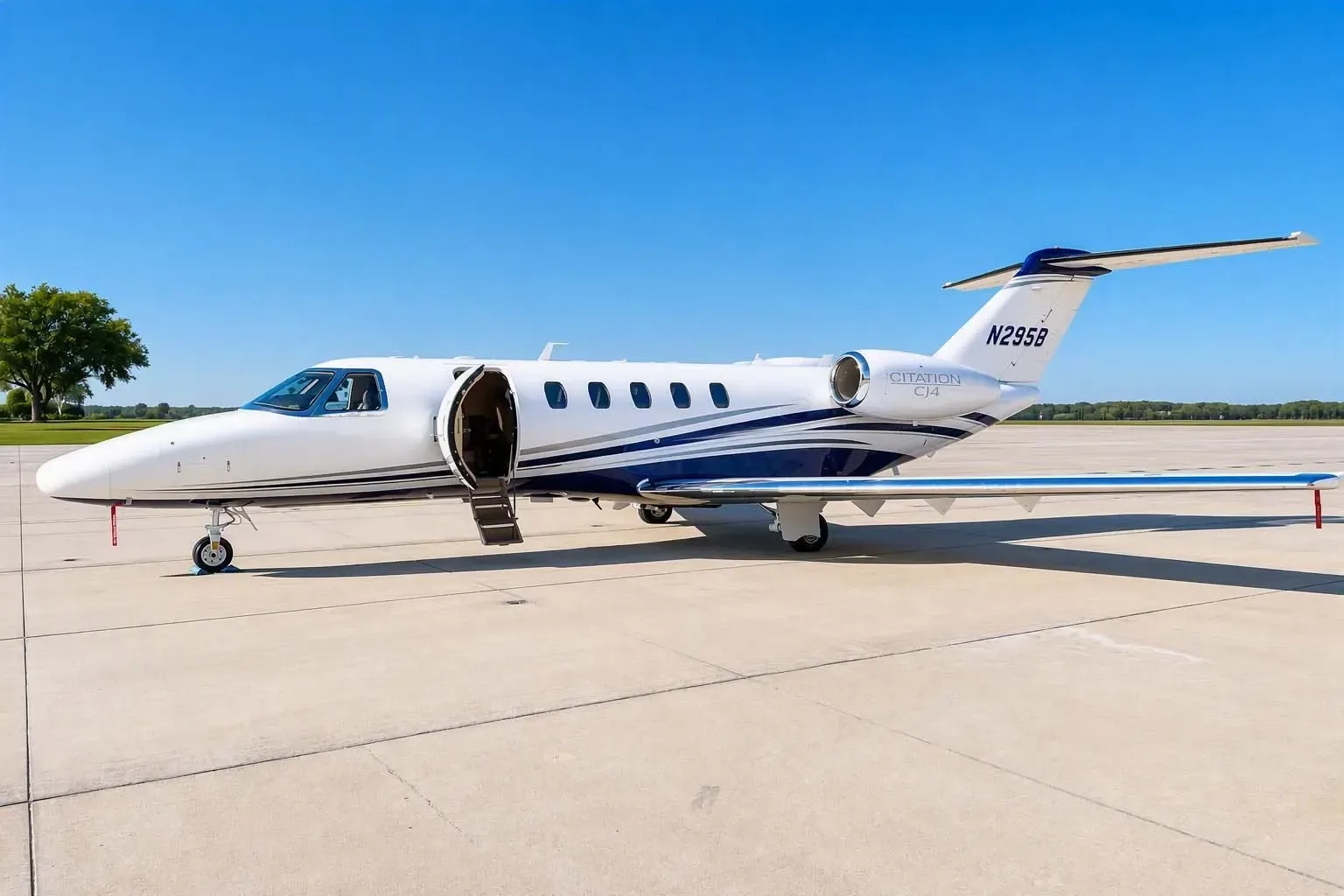 Cabin interior of a 2016 Cessna Citation CJ4.