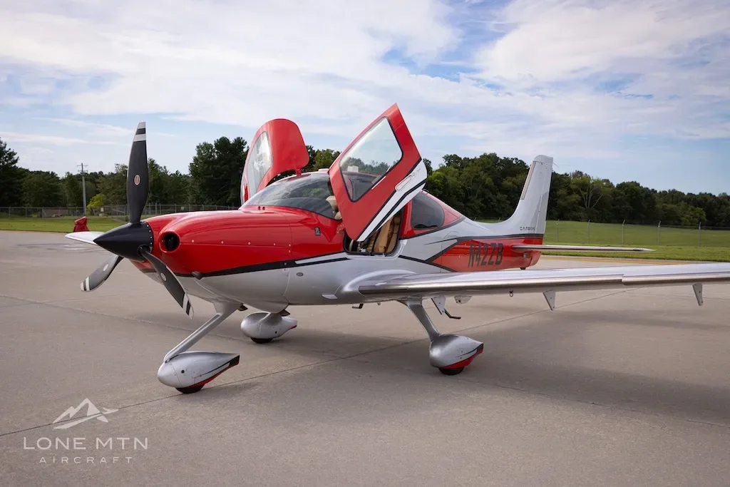 Cabin interior of a 2016 Cirrus SR22T.