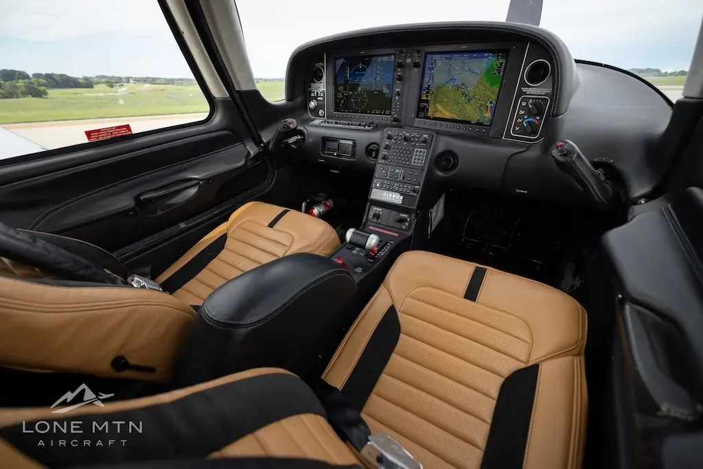 Cabin interior of a 2016 Cirrus SR22T.