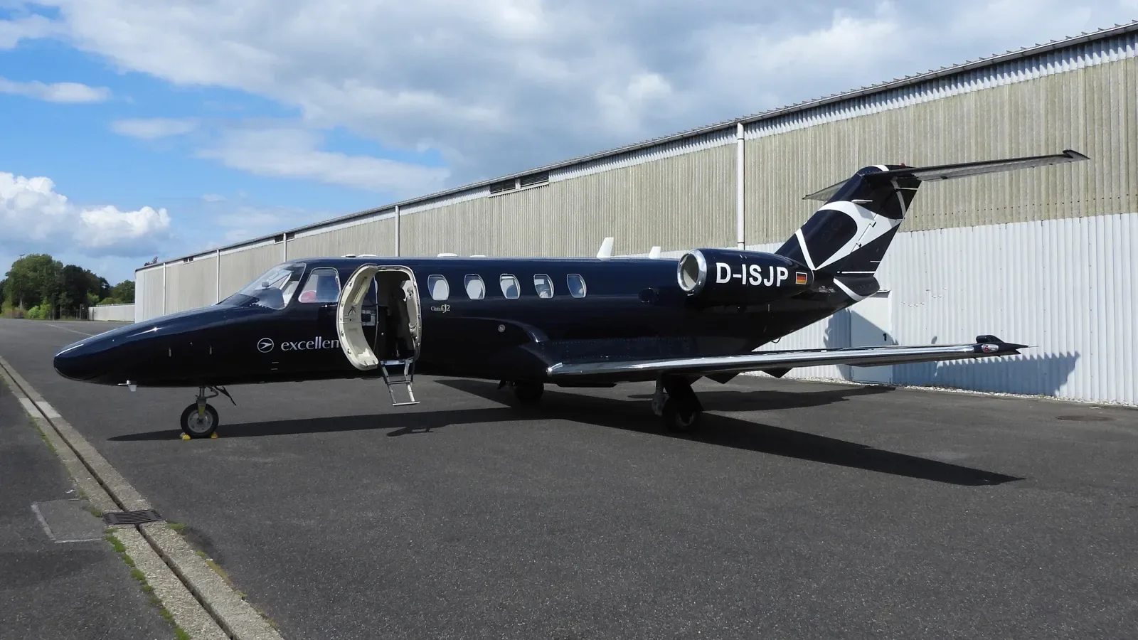 Exterior view of a 2001 Cessna Citation.