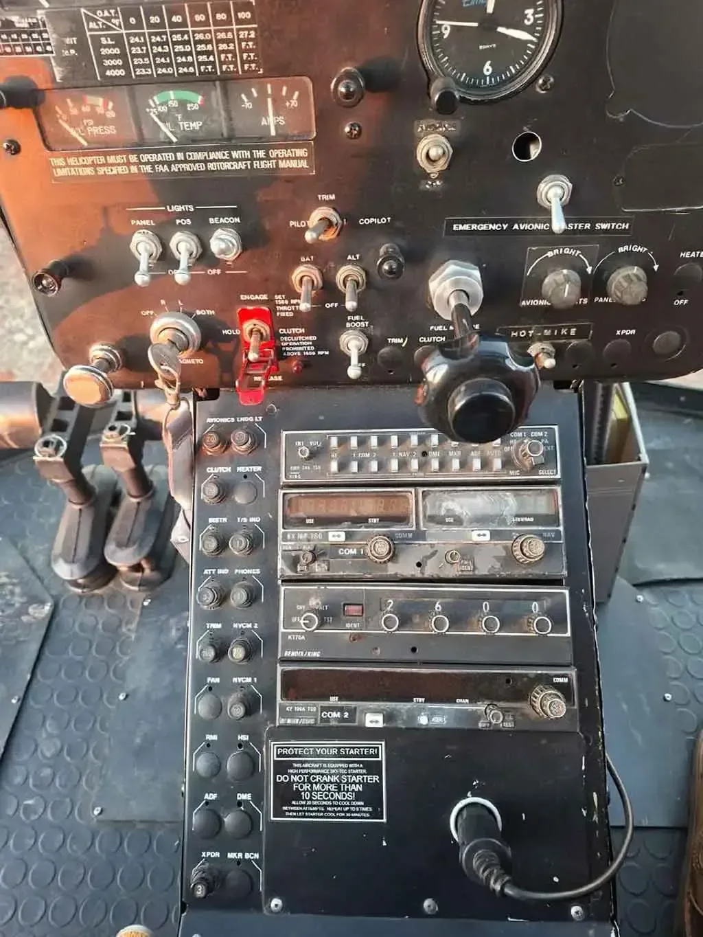 Cockpit and instrument panel of a 1990 Schweizer.