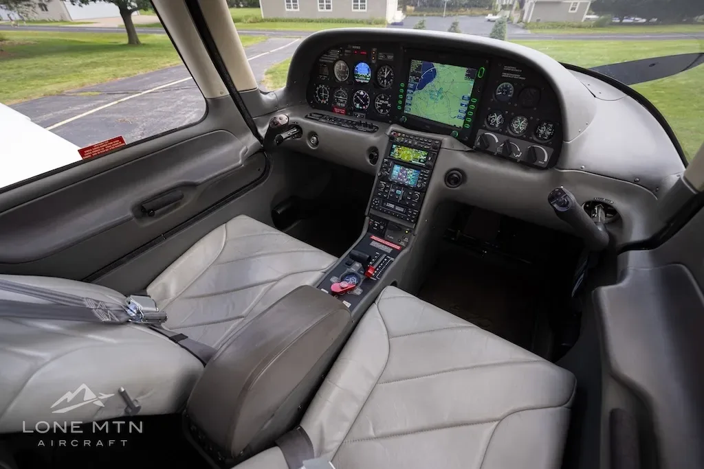 Cabin interior of a 2002 Cirrus SR20.