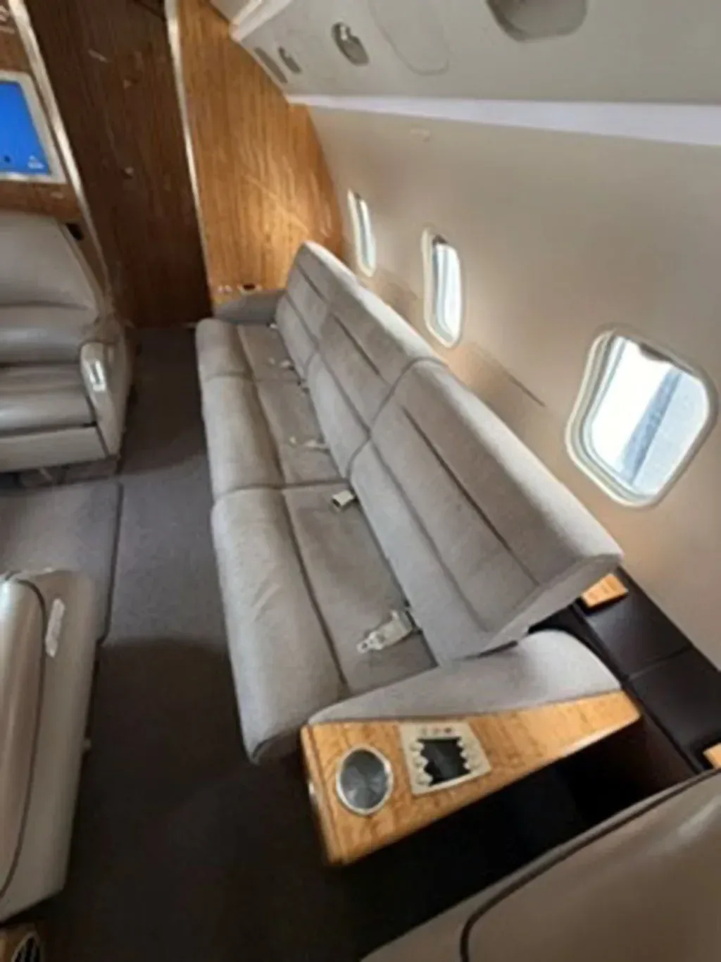 2005 Challenger 300 SN: 20041 for Sale