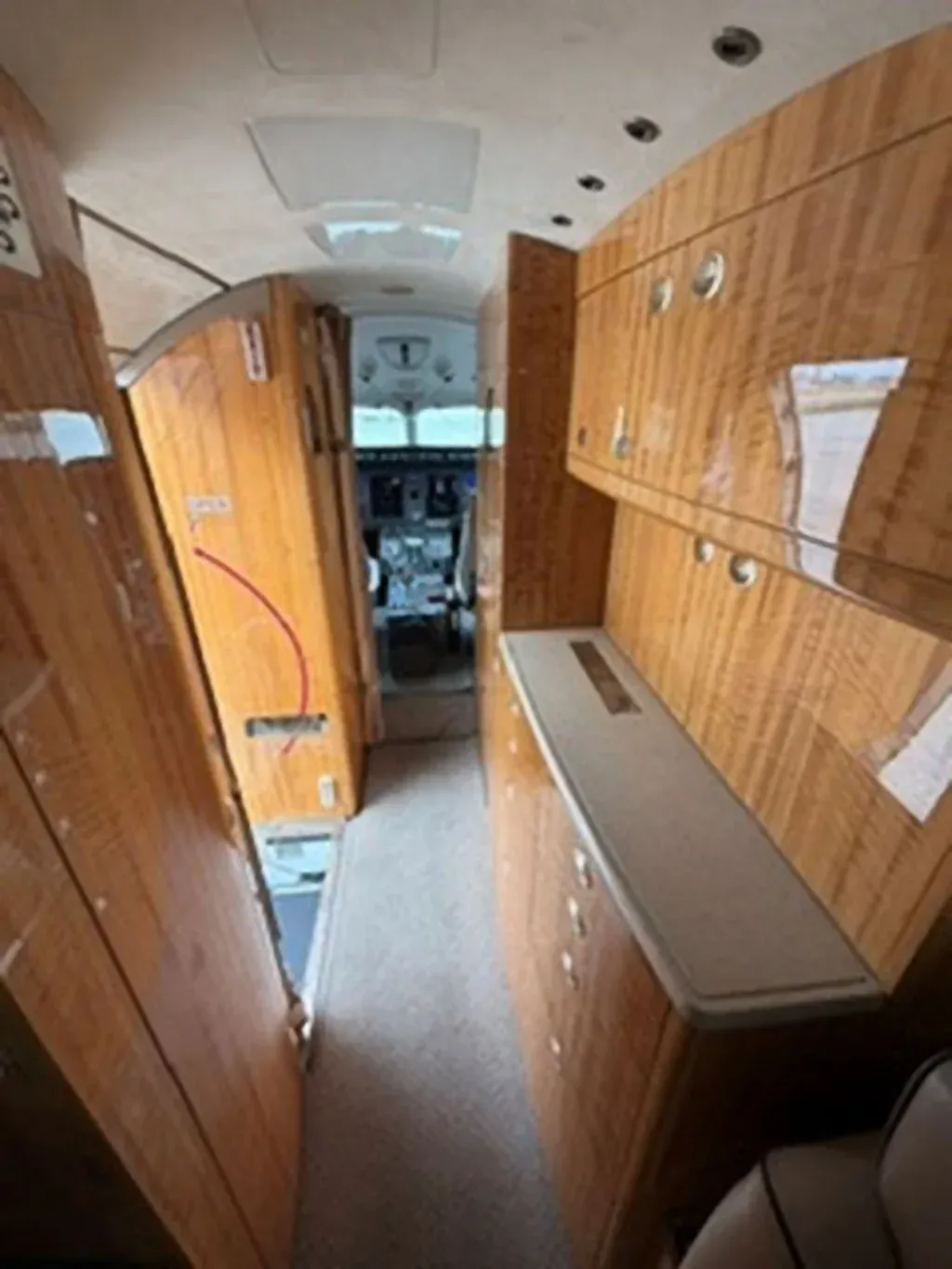 2005 Challenger 300 SN: 20041 for Sale