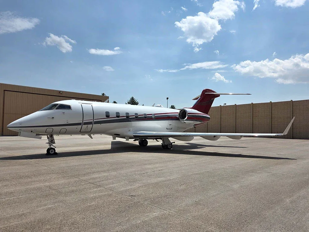 2005 Challenger 300 SN: 20041 for Sale