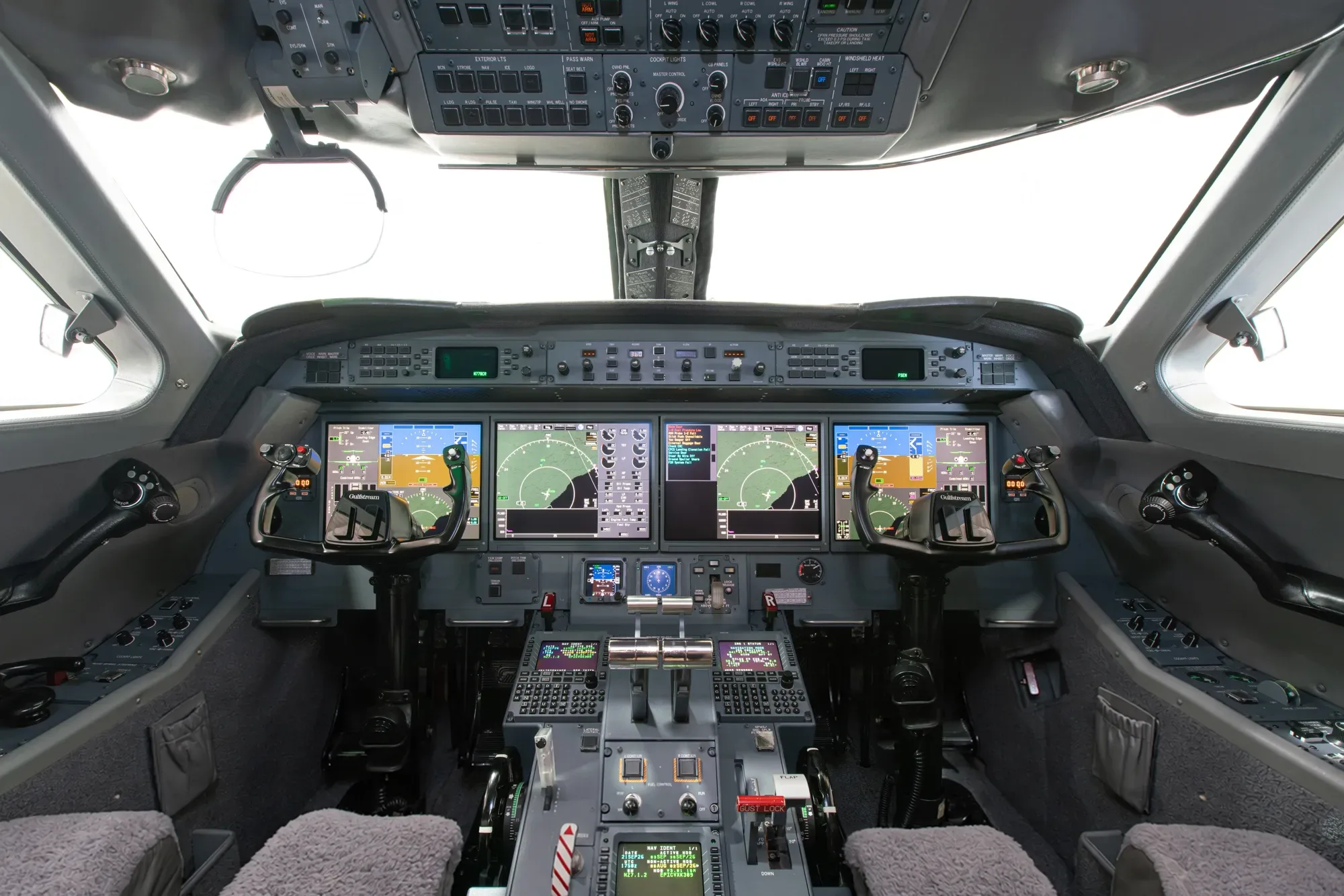 Cockpit and instrument panel of a 2006 Gulfstream.