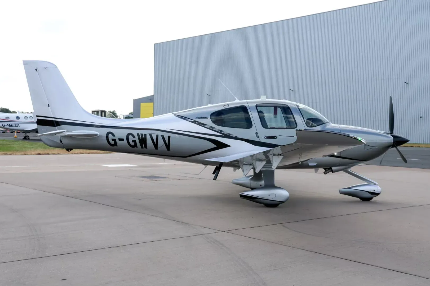 Avionics suite of a 2025 Cirrus.